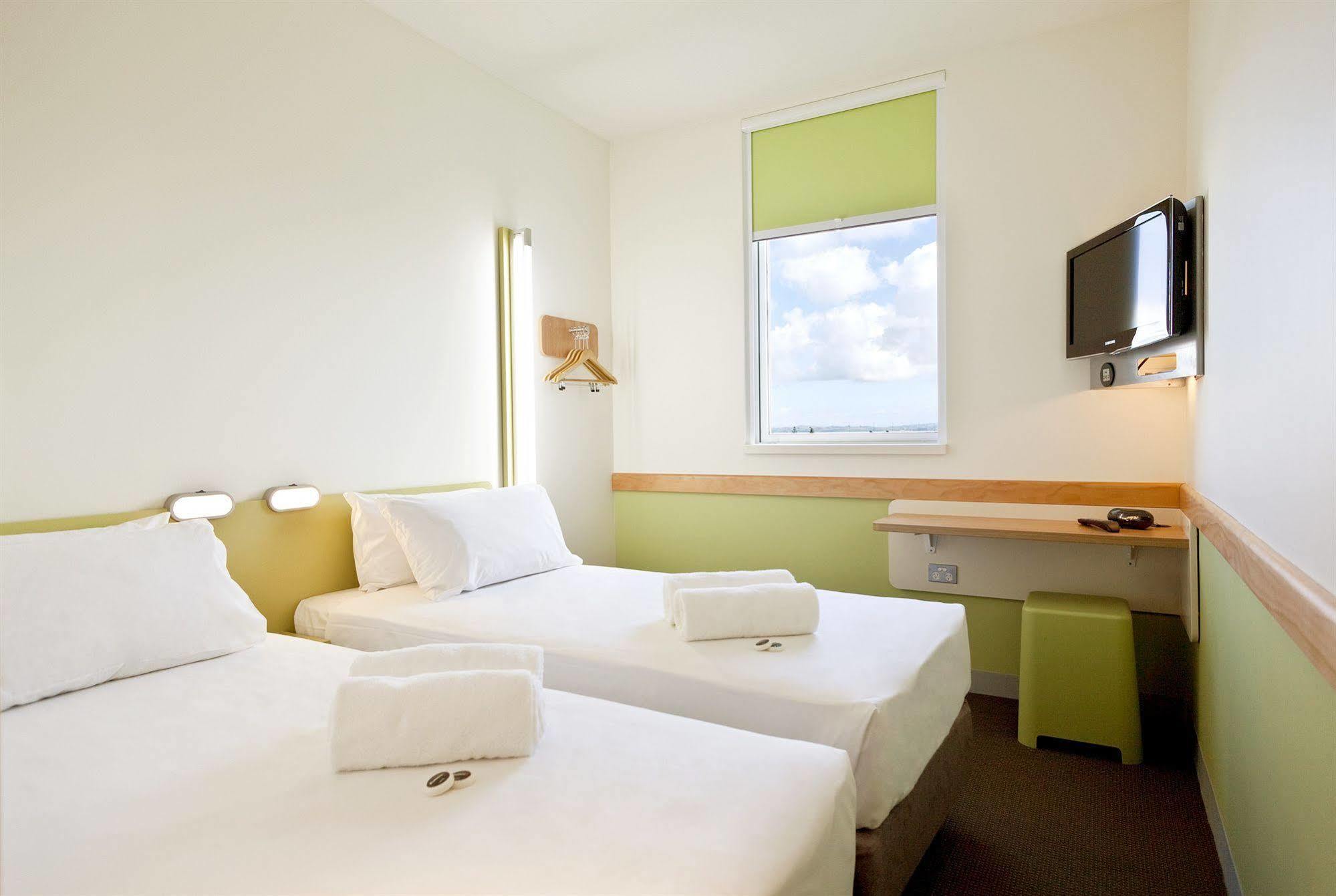 Ibis Budget Auckland Airport Hotel Bagian luar foto